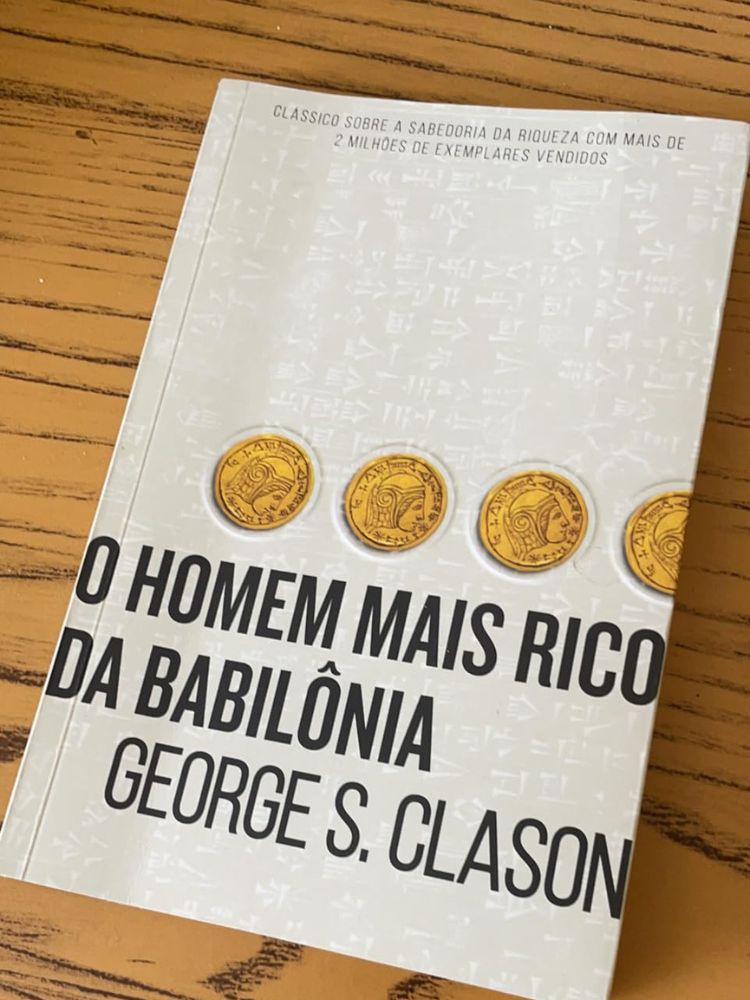 capa do livro o homem mais rico da babilônia de george s. clason